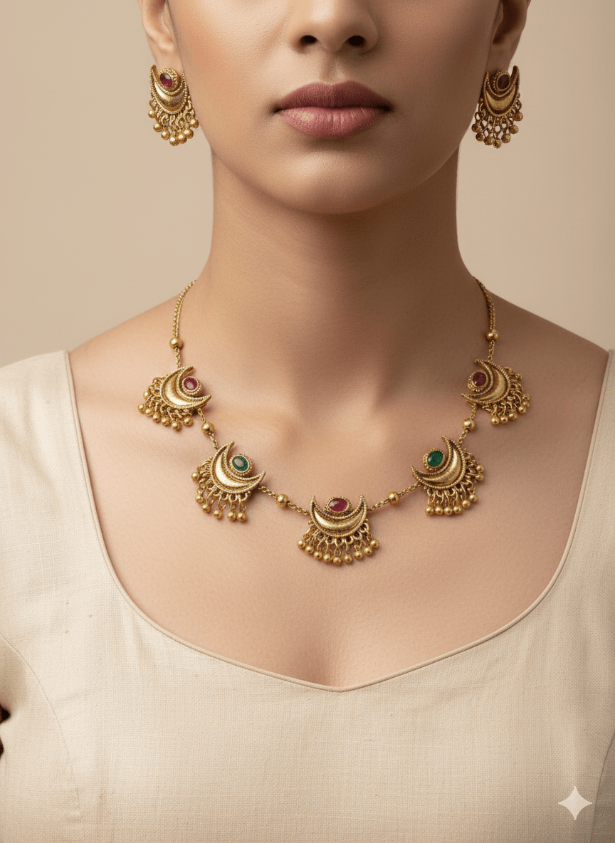 Half moon necklace - ROYAL MIRAR