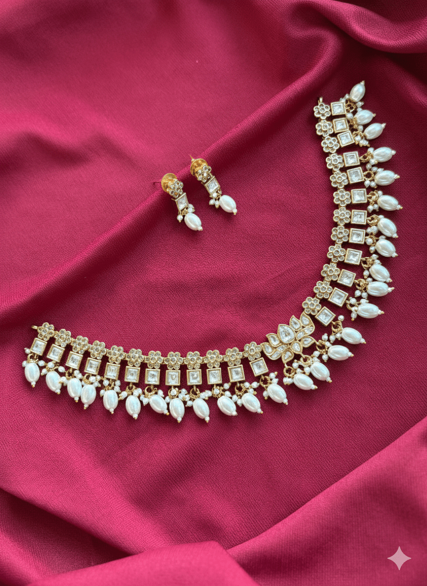 Iris Lotus necklace - ROYAL MIRAR